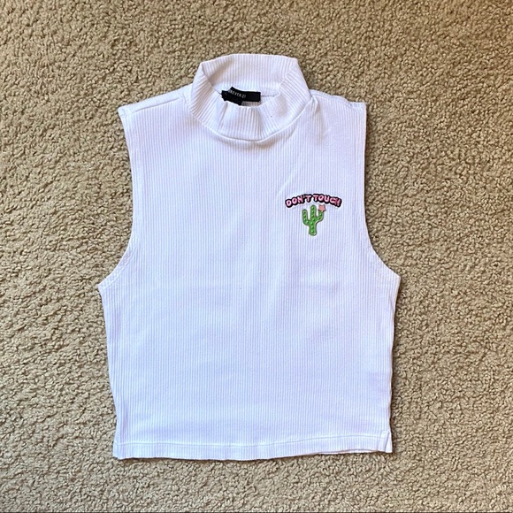 Crops too turtleneck - Picture 1 of 2